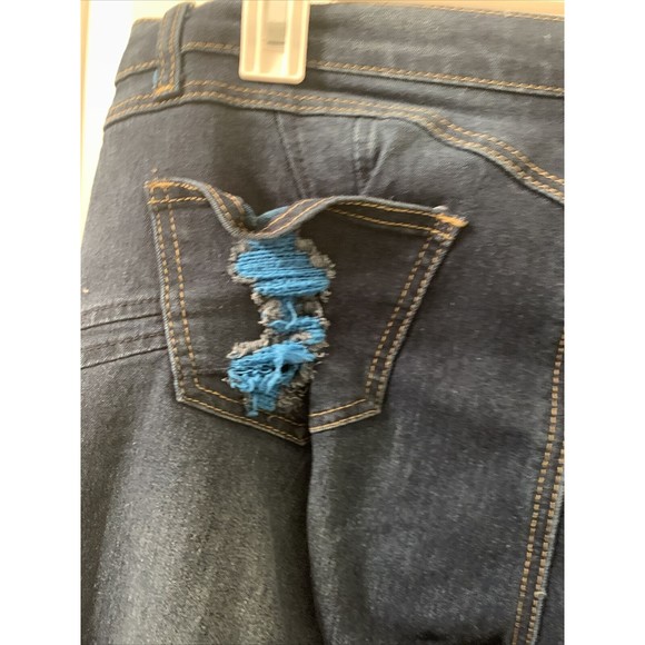 Be Girl Women's Plus Size 16 Blue Capri Jean Shorts Pockets Destroyed Distressed - Picture 16 of 16